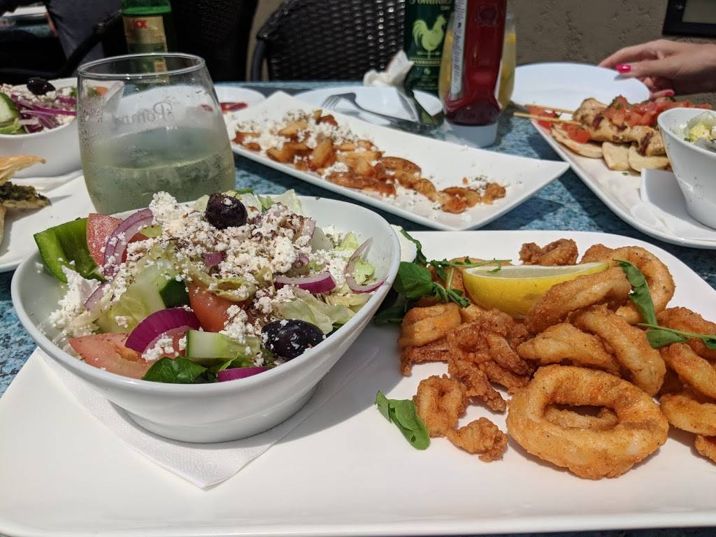 Barangas On The Beach | restaurant | 380 Van Wagners Beach Rd, Hamilton, ON L8E 3L8, Canada | 9055447122 OR +1 905-544-7122