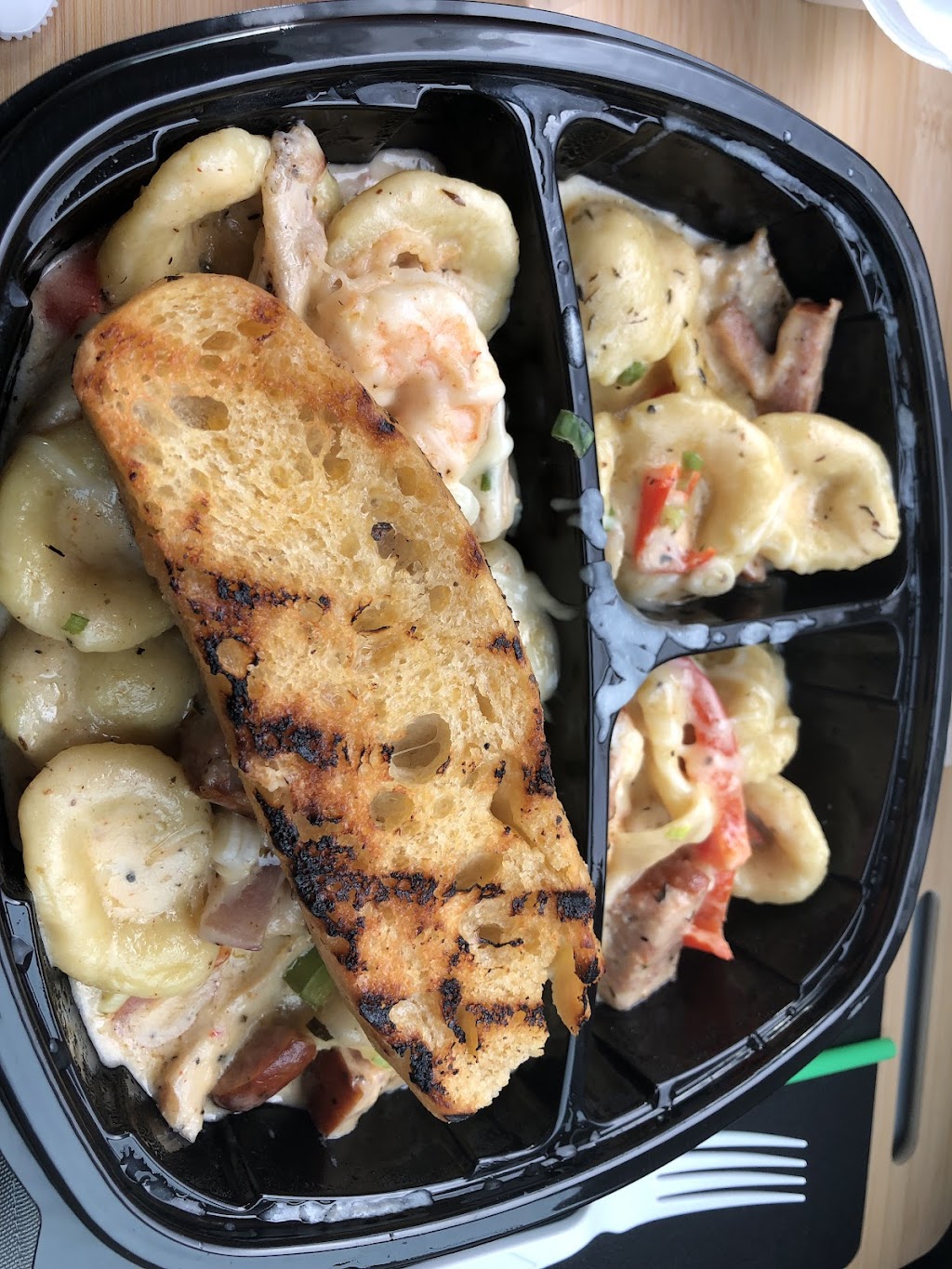 Eclectic Bistro | restaurant | E Frontview St, Dodge City, KS 67801, USA | 6203715549 OR +1 620-371-5549