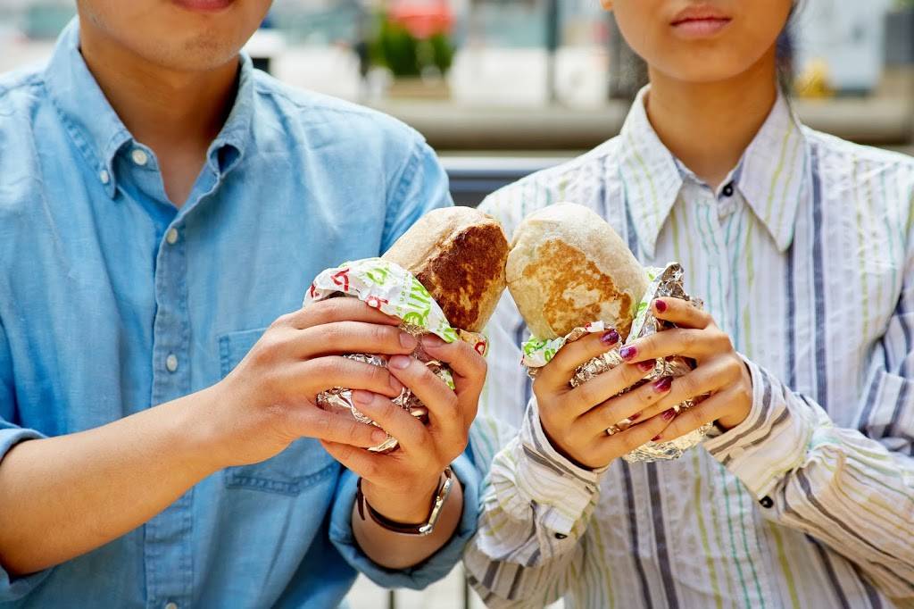 barBURRITO | restaurant | 1579 Oxford St E, London, ON N5V 1W5, Canada | 2266639028 OR +1 226-663-9028