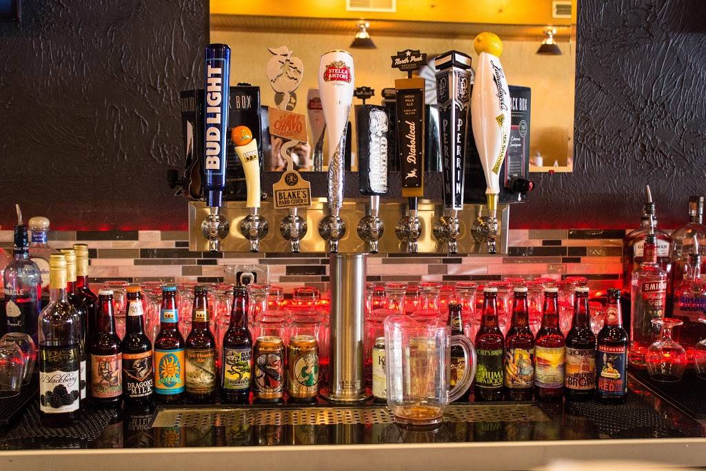 The Iron Pig Smokehouse | restaurant | 143 W Main St, Gaylord, MI 49735, USA | 9894482065 OR +1 989-448-2065