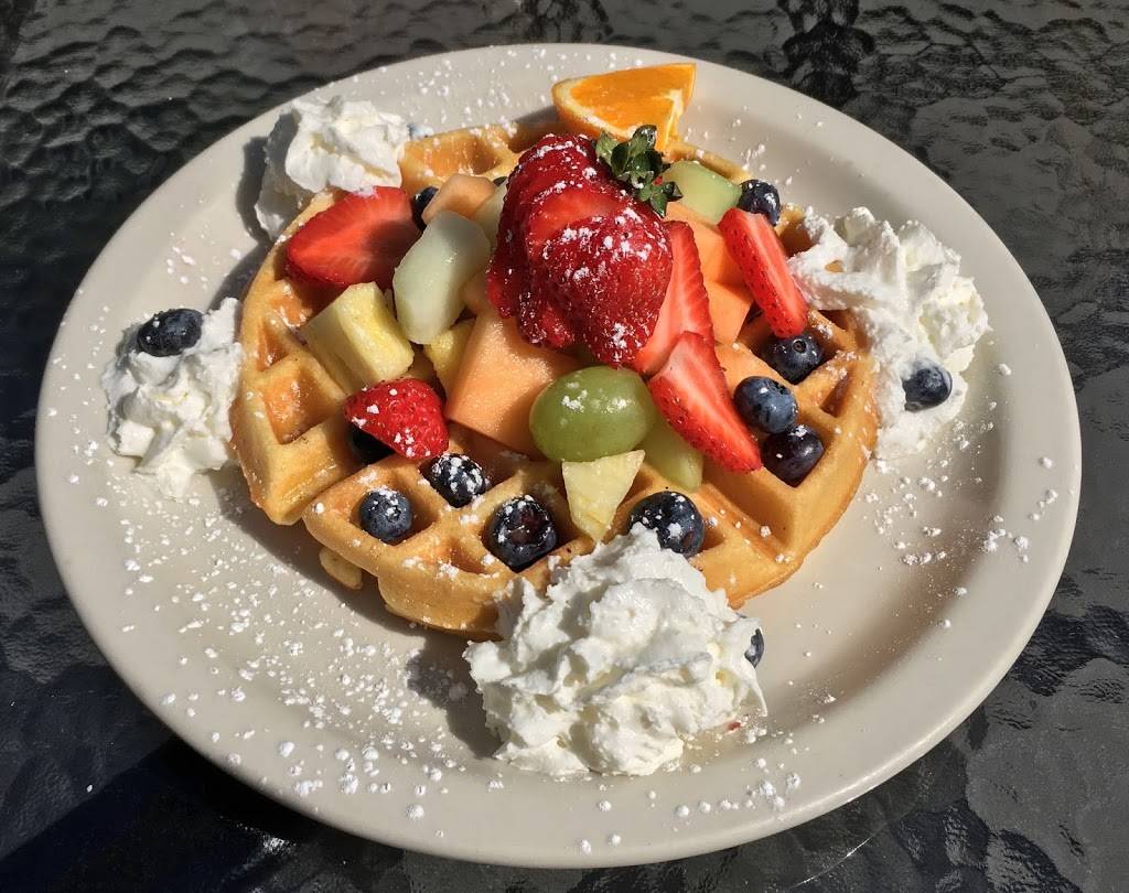 Francescas On Pawtucket | restaurant | 526 Pawtucket Ave, Pawtucket, RI 02860, USA | 4017249900 OR +1 401-724-9900