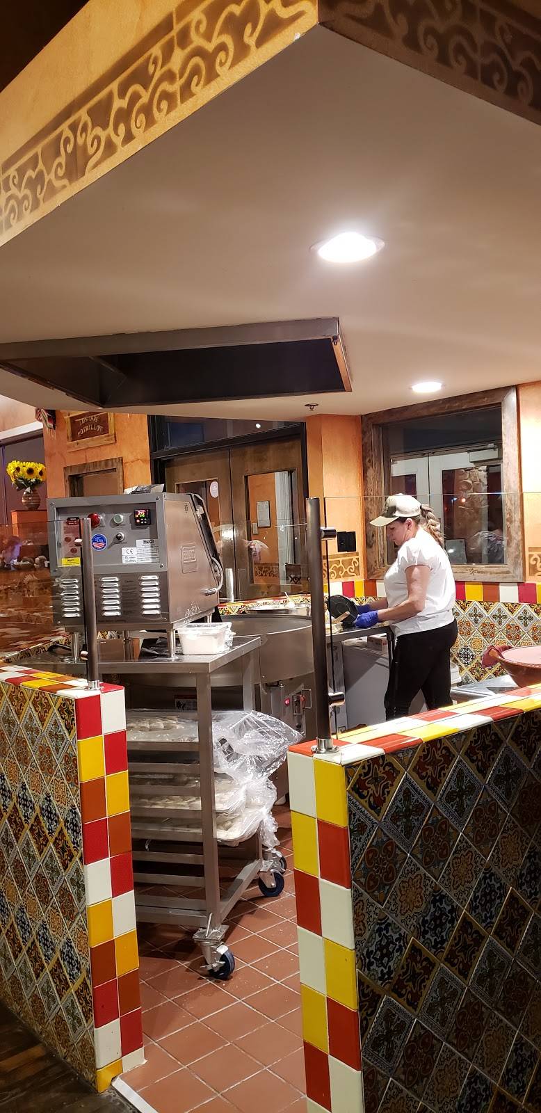 Los Dos Potrillos Mexican Restaurant y Cervecería | restaurant | 19340 Cottonwood Dr, Parker, CO 80138, USA | 3038406574 OR +1 303-840-6574