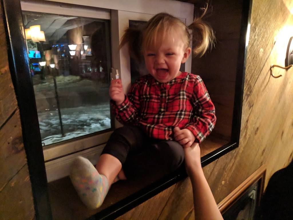 Sinibaldis Restaurant | restaurant | 207 E Mason St, Berlin, NH 03570, USA | 6037526430 OR +1 603-752-6430