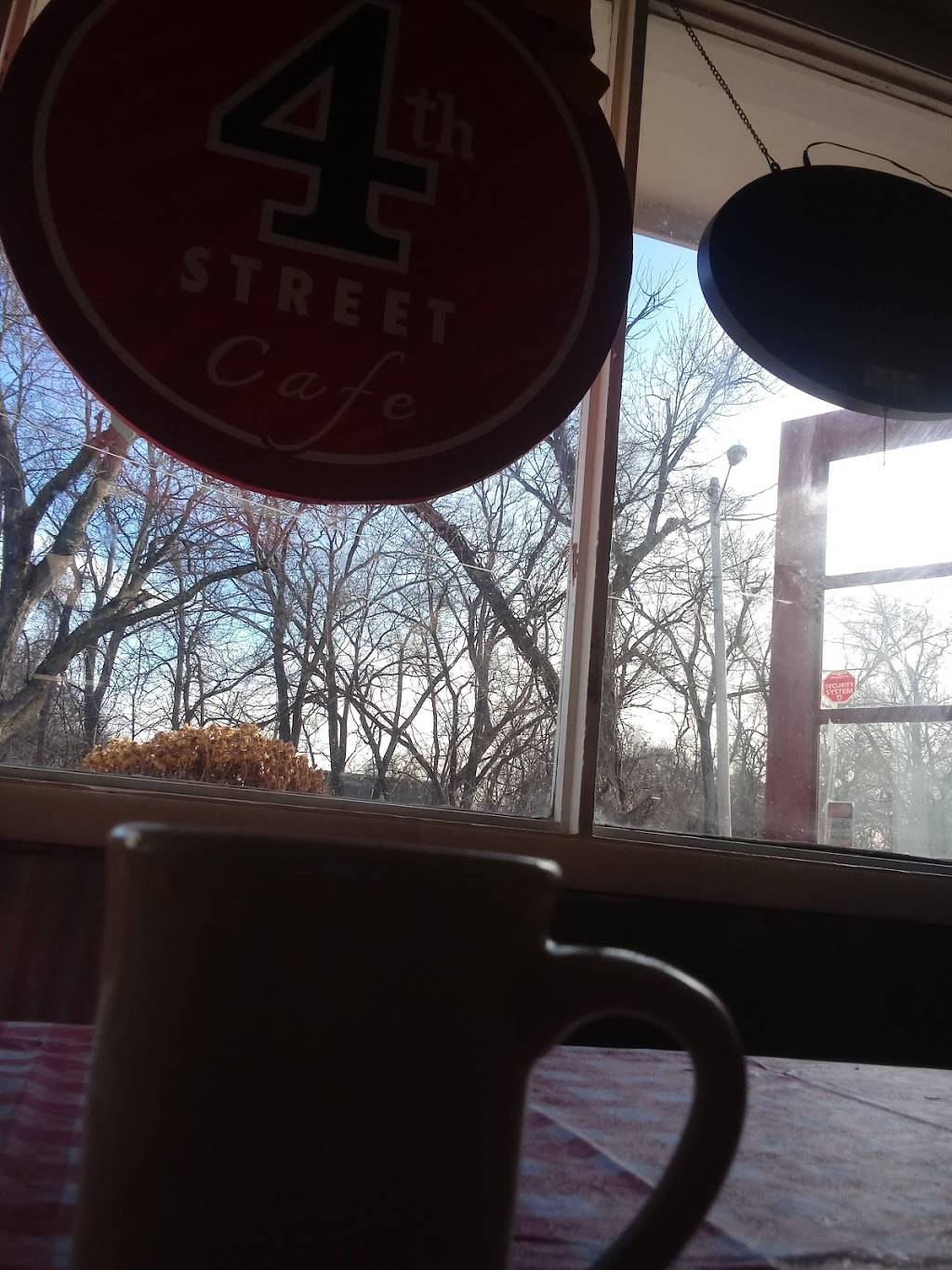 4th street cafe | restaurant | 104 S 4th St #1465, Edwardsville, KS 66111, USA | 8162174316 OR +1 816-217-4316