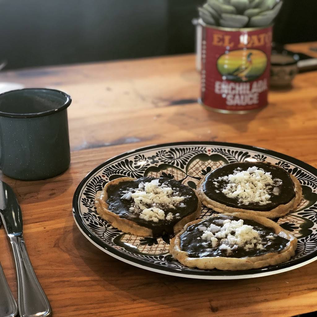 Polanquito | restaurant | 404 Shepherd Dr, Houston, TX 77007, USA | 7134854047 OR +1 713-485-4047