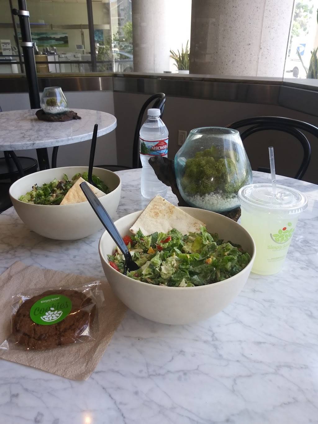 Simply Salad | restaurant | 11726 San Vicente Blvd #150, Los Angeles, CA 90049, USA | 4248327229 OR +1 424-832-7229