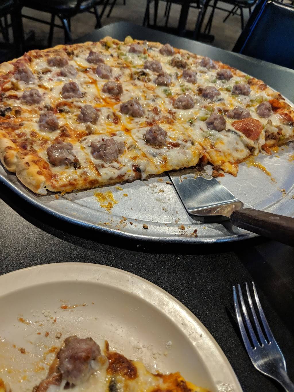 The Pizza Company | restaurant | 1508 E McCarty St, Jefferson City, MO 65101, USA | 5736324287 OR +1 573-632-4287