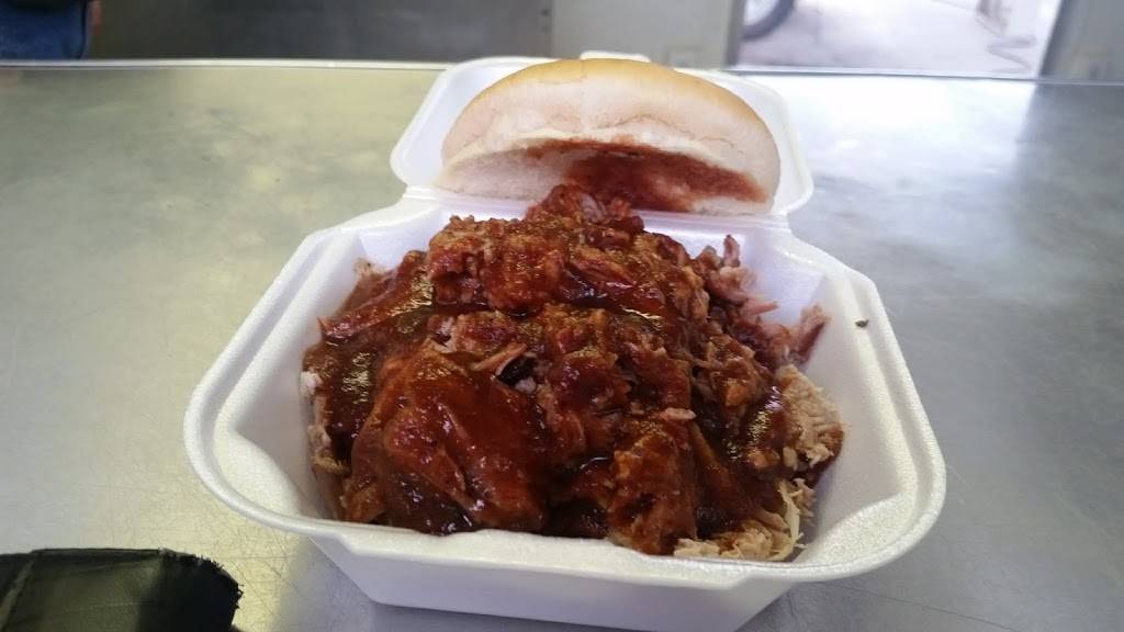 Bragg Street BBQ | restaurant | 5492 U.S.280 US-280, Birmingham, AL 35242, USA | 2053057509 OR +1 205-305-7509