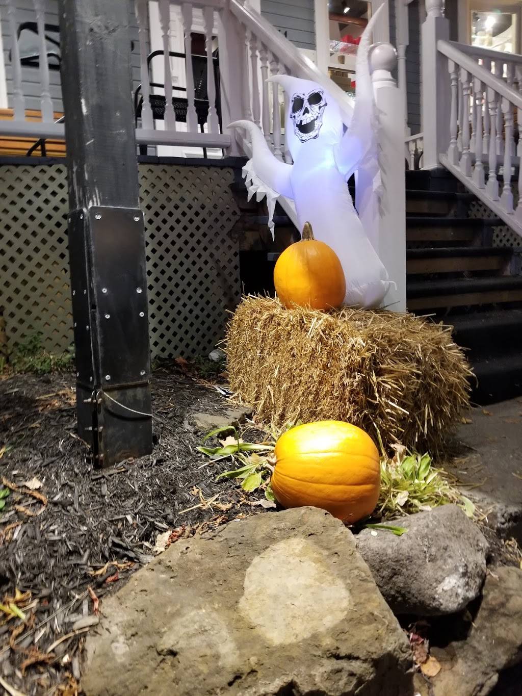 Restaurant Le Saint Sau Pub Gourmand | restaurant | 236 Rue Principale, Saint-Sauveur, QC J0R 1R0, Canada | 4502270218 OR +1 450-227-0218