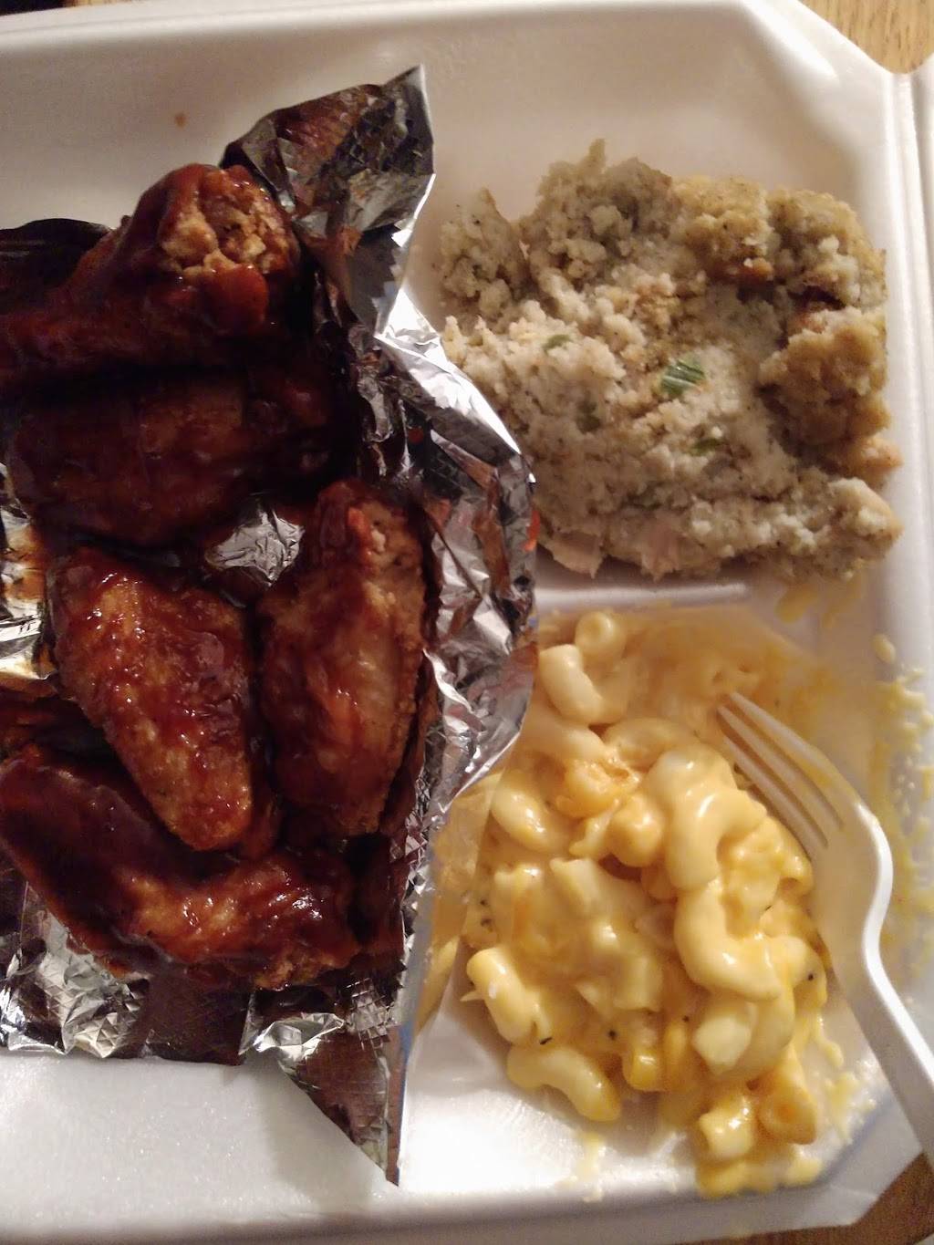 Cottons Carry Out | restaurant | 334 N Pine St, Lima, OH 45801, USA | 4199057220 OR +1 419-905-7220