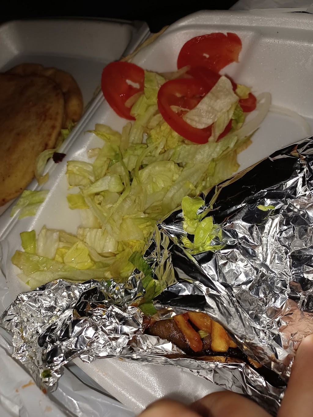 Fish & Chicke | restaurant | 723 E 165th St, Hammond, IN 46324, USA | 7739526870 OR +1 773-952-6870