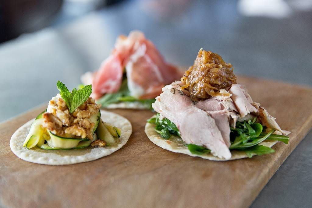 Bar Centrale | restaurant | 1095 Yonge St, Toronto, ON M4W 2L7, Canada | 4169661372 OR +1 416-966-1372