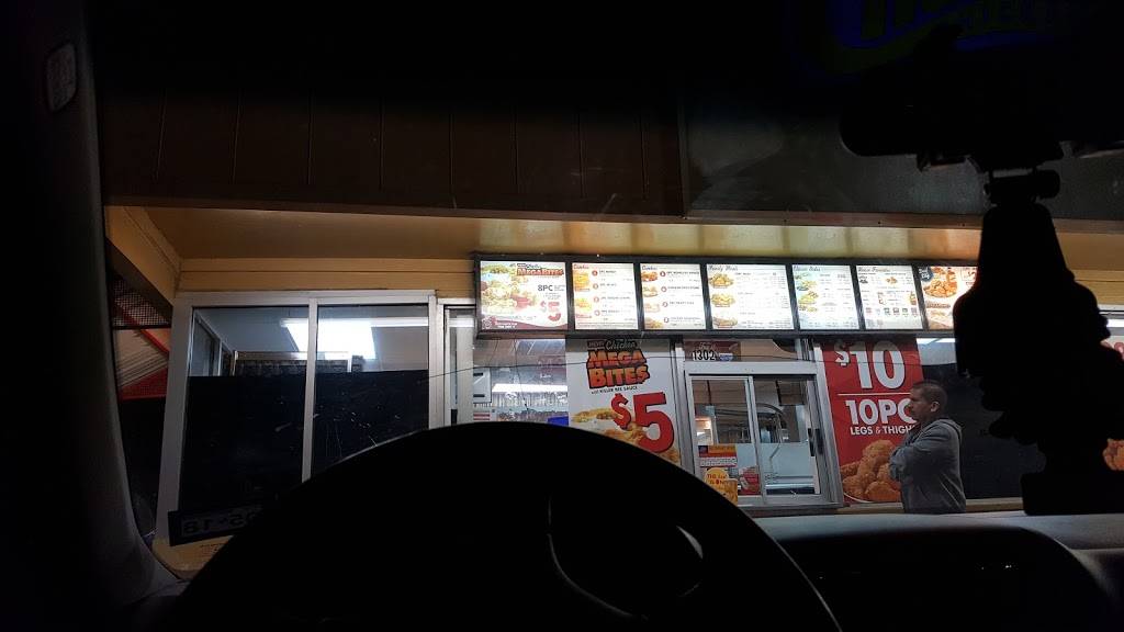 Churchs Chicken | restaurant | 1302 Castroville Rd, San Antonio, TX 78237, USA | 2104336871 OR +1 210-433-6871