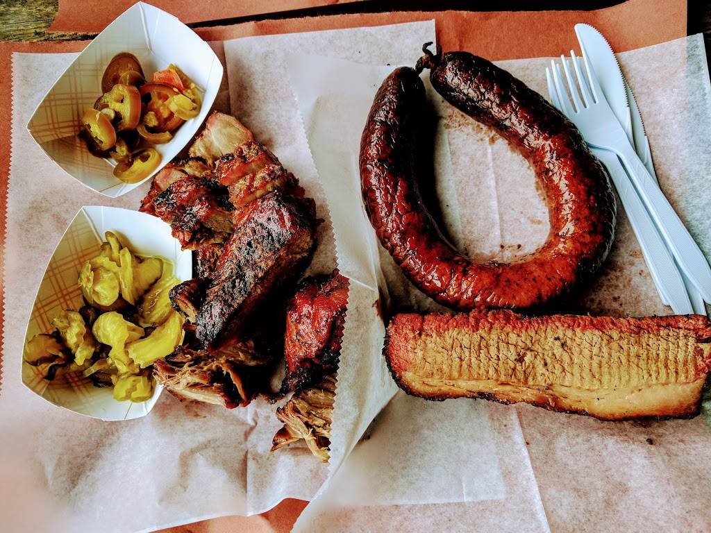 Snows BBQ | restaurant | 516 Main St, Lexington, TX 78947, USA | 9797734640 OR +1 979-773-4640