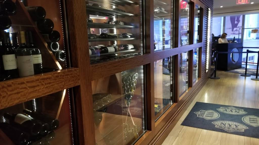 NYY Steak | restaurant | 1 E 161 St, The Bronx, NY 10451, USA | 6469778325 OR +1 646-977-8325