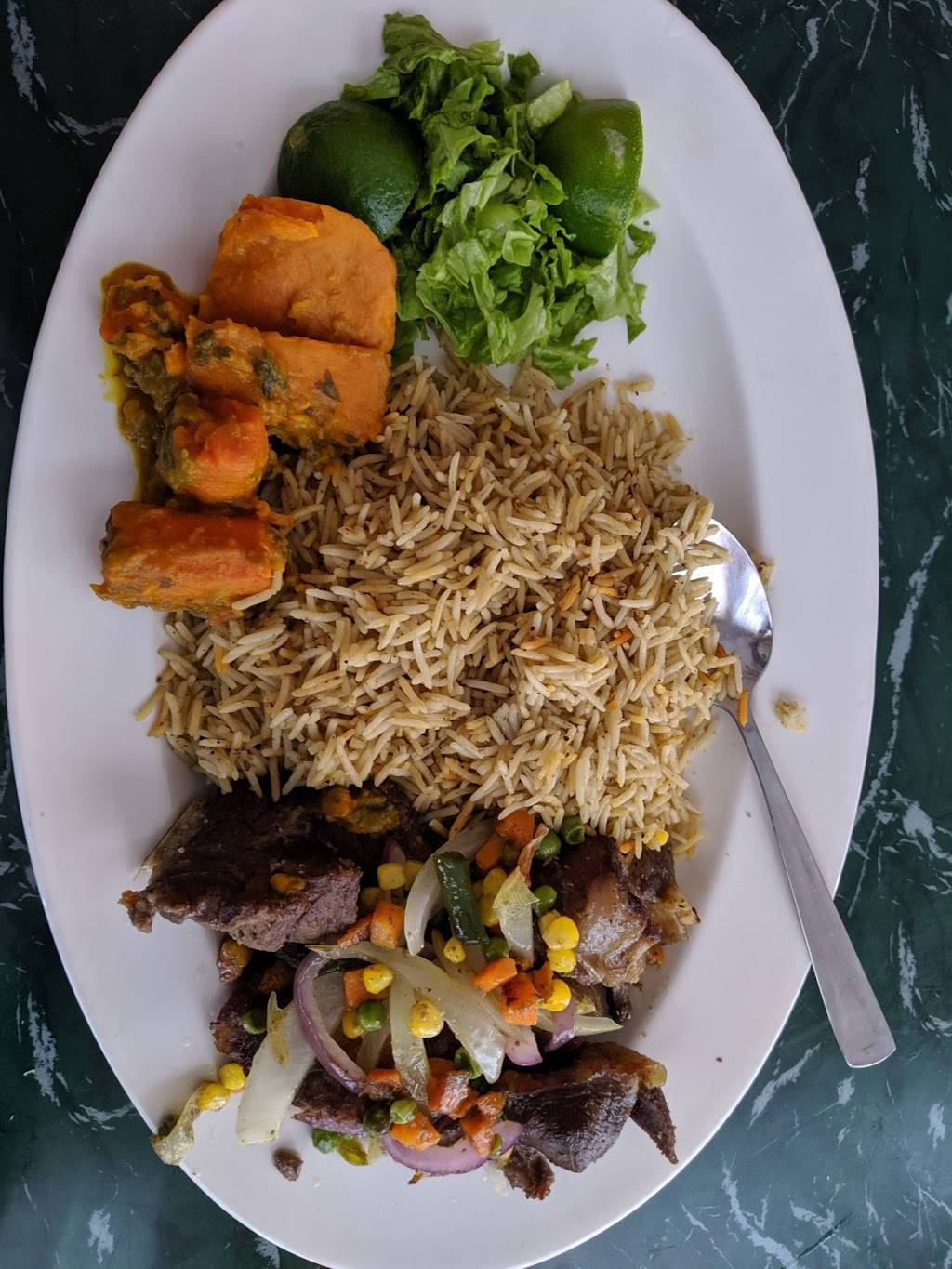 Luula Halal Somali Restaurant | restaurant | 2439 Summer Ave, Memphis, TN 38112, USA | 9013634540 OR +1 901-363-4540