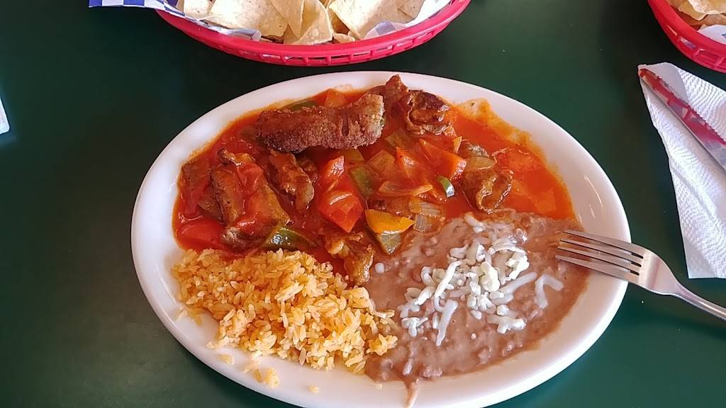 Los Compadres | restaurant | 17024 Bellflower Blvd, Bellflower, CA 90706, USA | 5628673377 OR +1 562-867-3377
