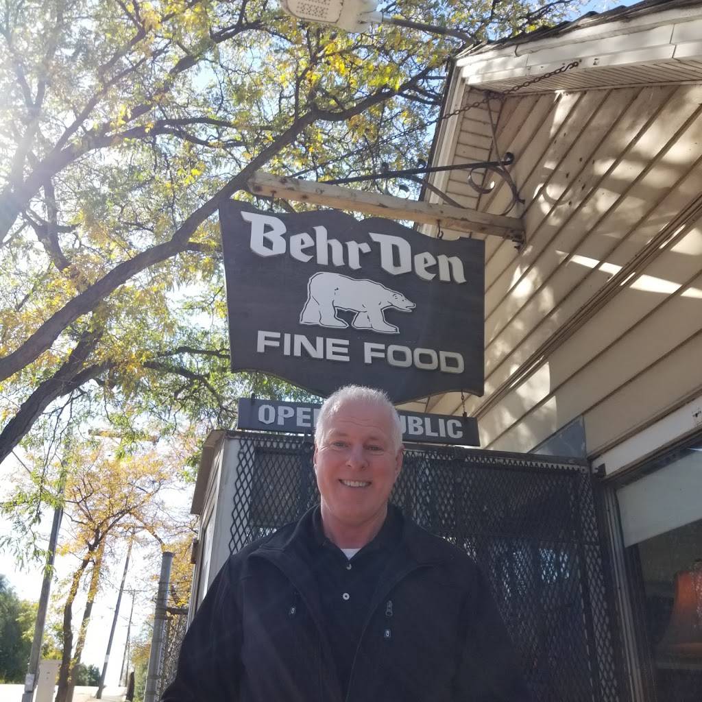 Behr Den Restaurant | restaurant | 1125 Seminary St, Rockford, IL 61104, USA | 8159872799 OR +1 815-987-2799