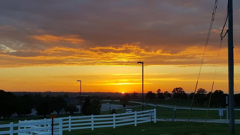 Long-Bell Pizza Co. | restaurant | 3385 SW Fascination Dr, Lees Summit, MO 64081, USA | 8165992234 OR +1 816-599-2234