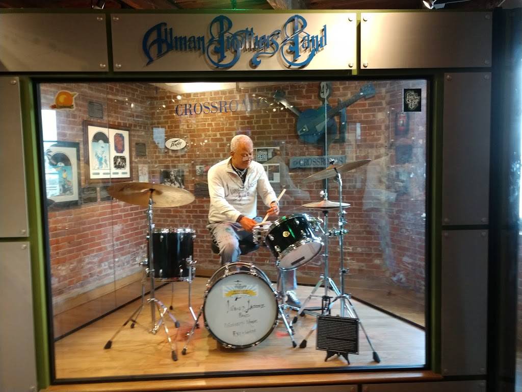 The Iron Horse Grill | restaurant | 320 W Pearl St, Jackson, MS 39203, USA | 6013980151 OR +1 601-398-0151