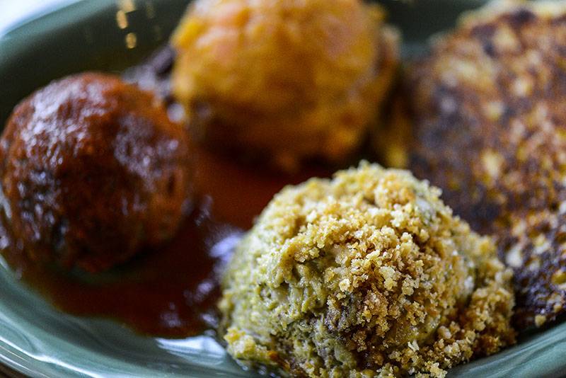 McCabe Pub, Inc | restaurant | 4410 Murphy Rd, Nashville, TN 37209, USA | 6152699406 OR +1 615-269-9406