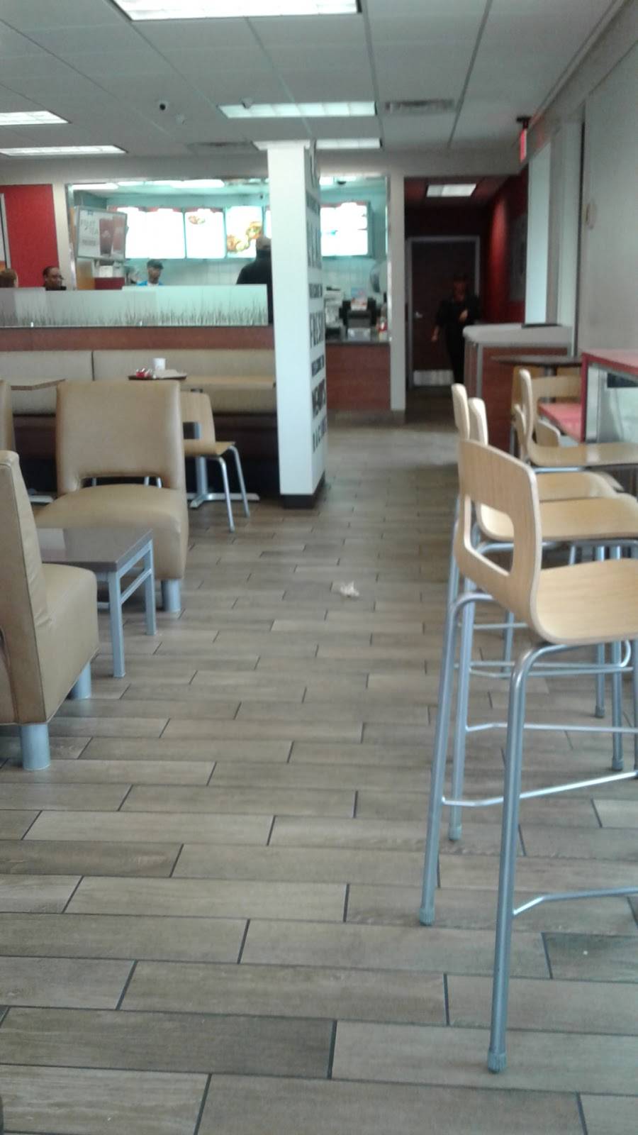 Wendys | restaurant | 4910 Washington Ave, Racine, WI 53406, USA | 2626348373 OR +1 262-634-8373
