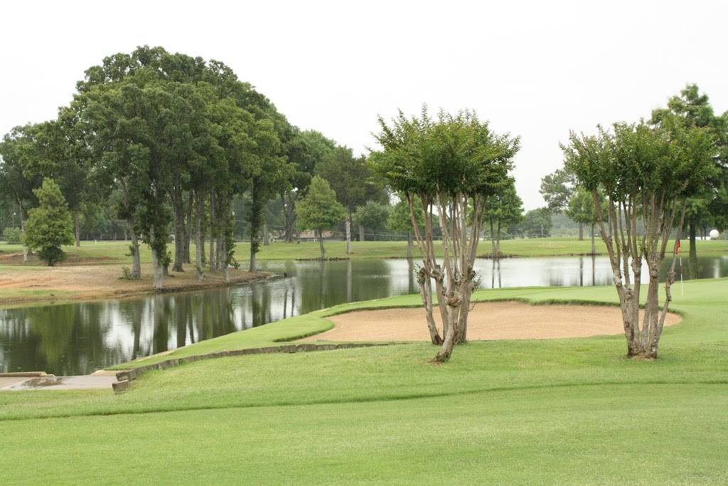 Van Zandt Country Club | restaurant | 17960 I-20 Frontage Rd, Canton, TX 75103, USA | 9035674884 OR +1 903-567-4884