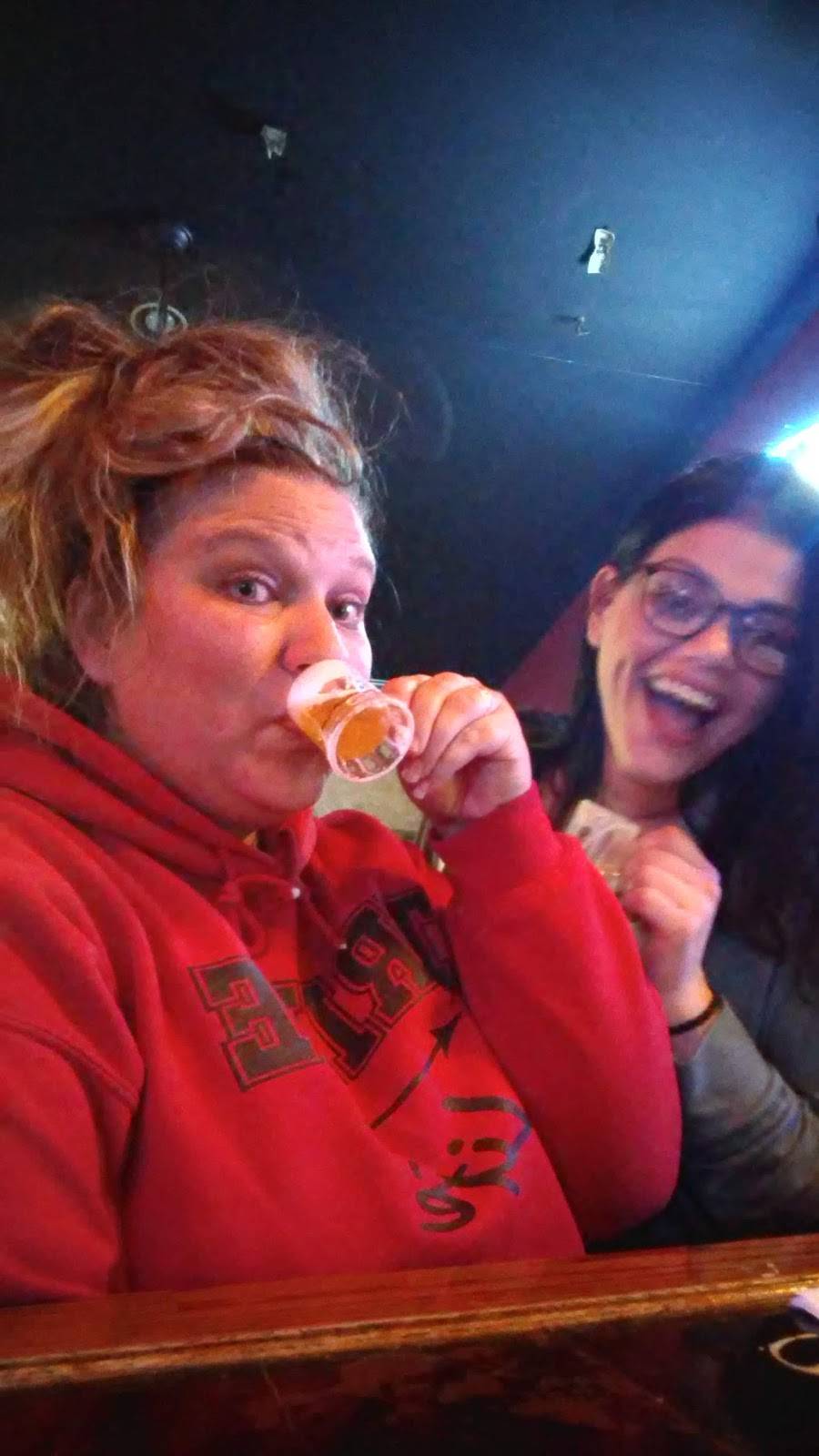 Redzone Sports Bar & Grill Llc | restaurant | 13510 IL-37, Marion, IL 62959, USA | 6189833066 OR +1 618-983-3066