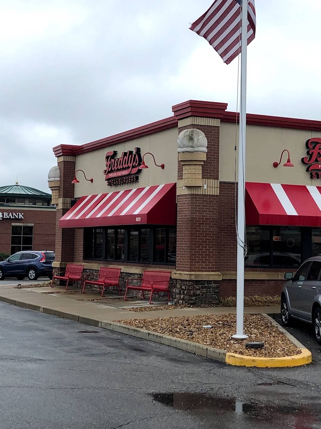 Freddys Frozen Custard & Steakburgers | restaurant | 6031 Mid Rivers Mall Dr, Cottleville, MO 63304, USA | 6369220961 OR +1 636-922-0961