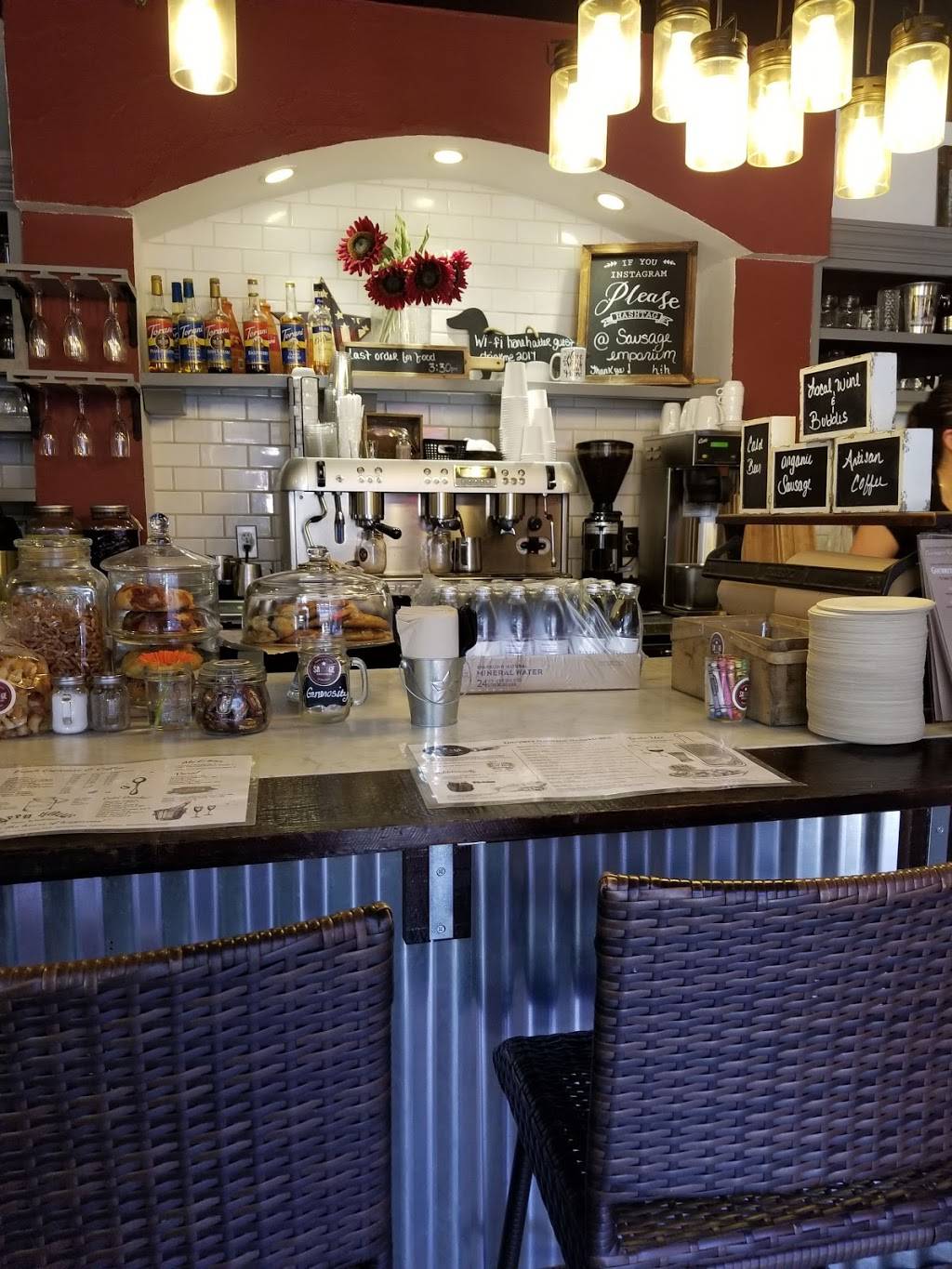 Hare & Hatter Sausage Emporium | restaurant | El Paseo Courtshops, 414 1st St E, Sonoma, CA 95476, USA | 7079348637 OR +1 707-934-8637