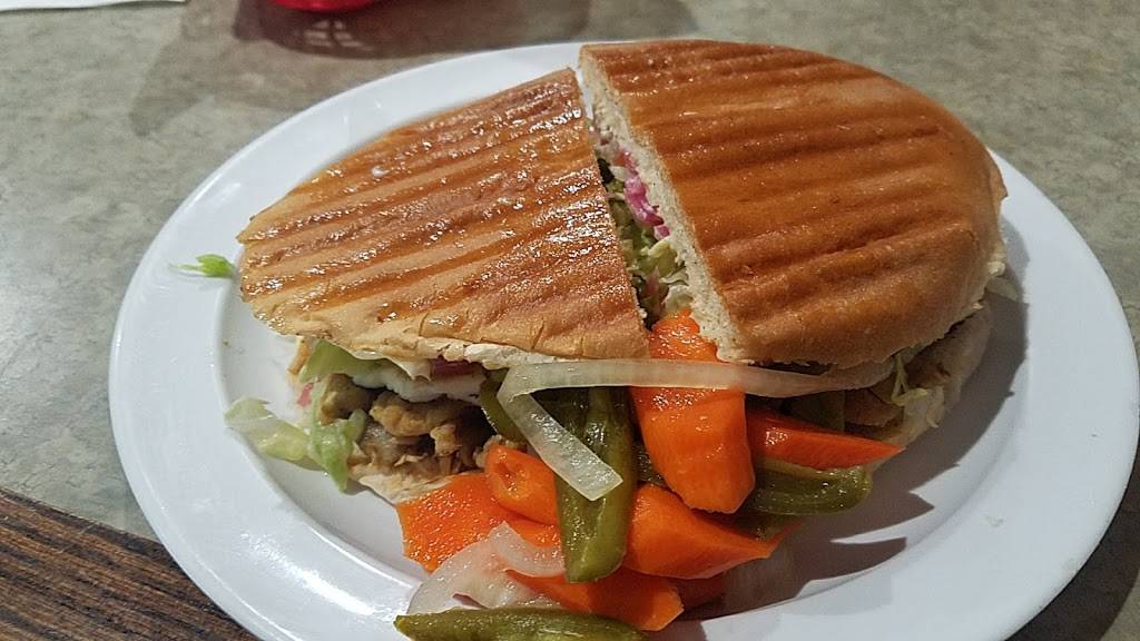 El TacoDoggy | restaurant | 883 E Foothill Blvd, Rialto, CA 92376, USA | 9098205810 OR +1 909-820-5810