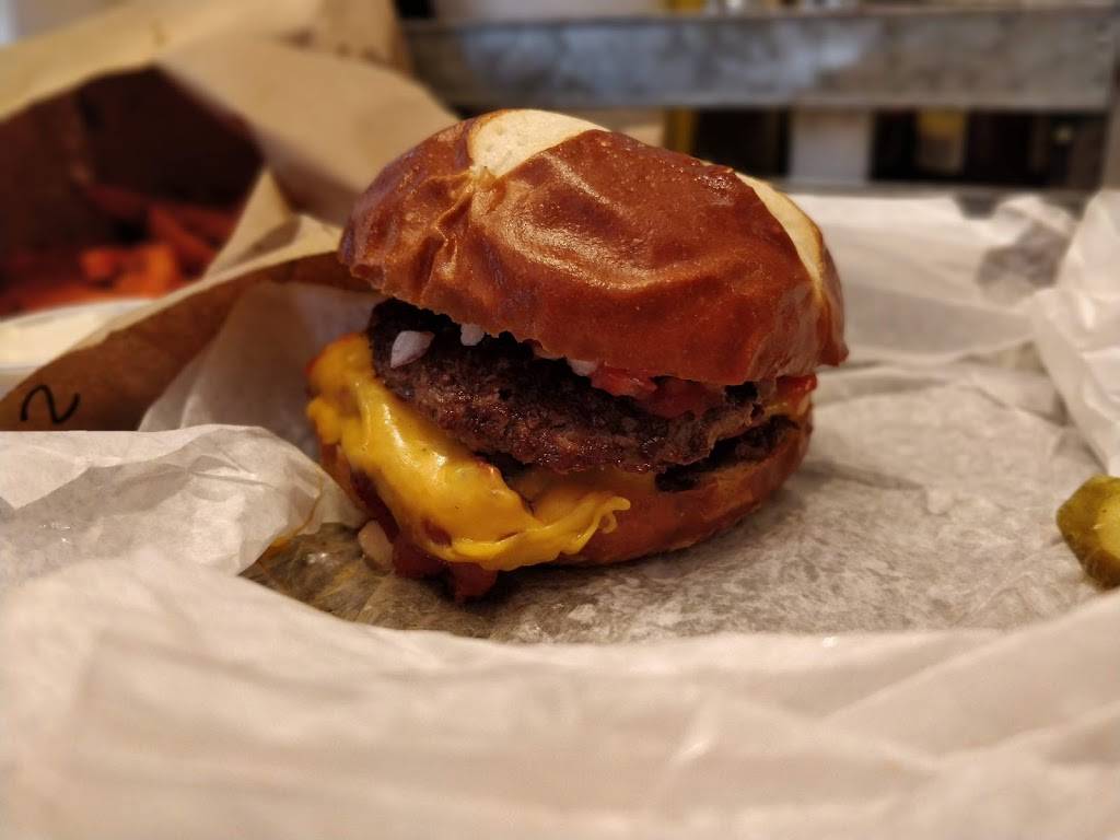 Slabtown Burgers | restaurant | 826 W Front St, Traverse City, MI 49684, USA | 2319321760 OR +1 231-932-1760