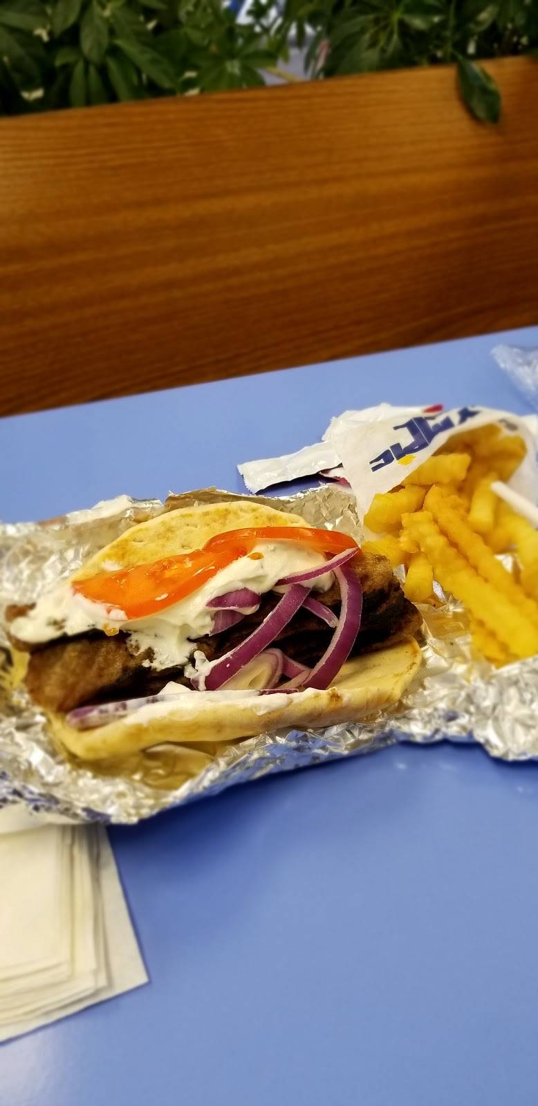 Olympic Broil | restaurant | 1320 N Grand River Ave, Lansing, MI 48906, USA | 5174858584 OR +1 517-485-8584