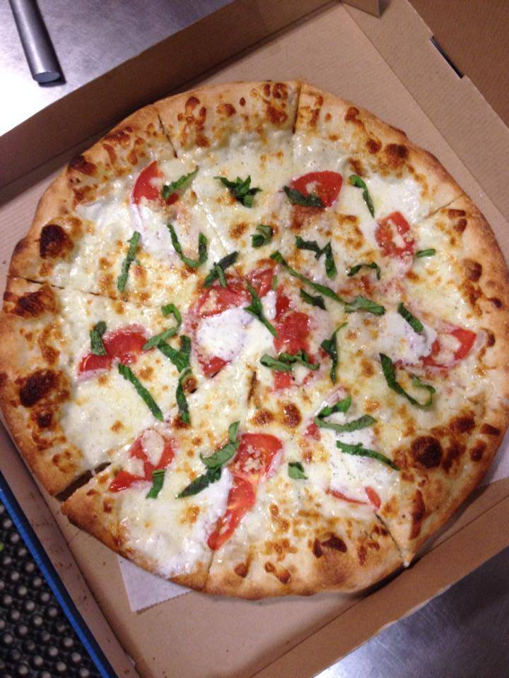 Favs Italian Cucina | restaurant | 419 12th St W, Bradenton, FL 34205, USA | 9417083287 OR +1 941-708-3287