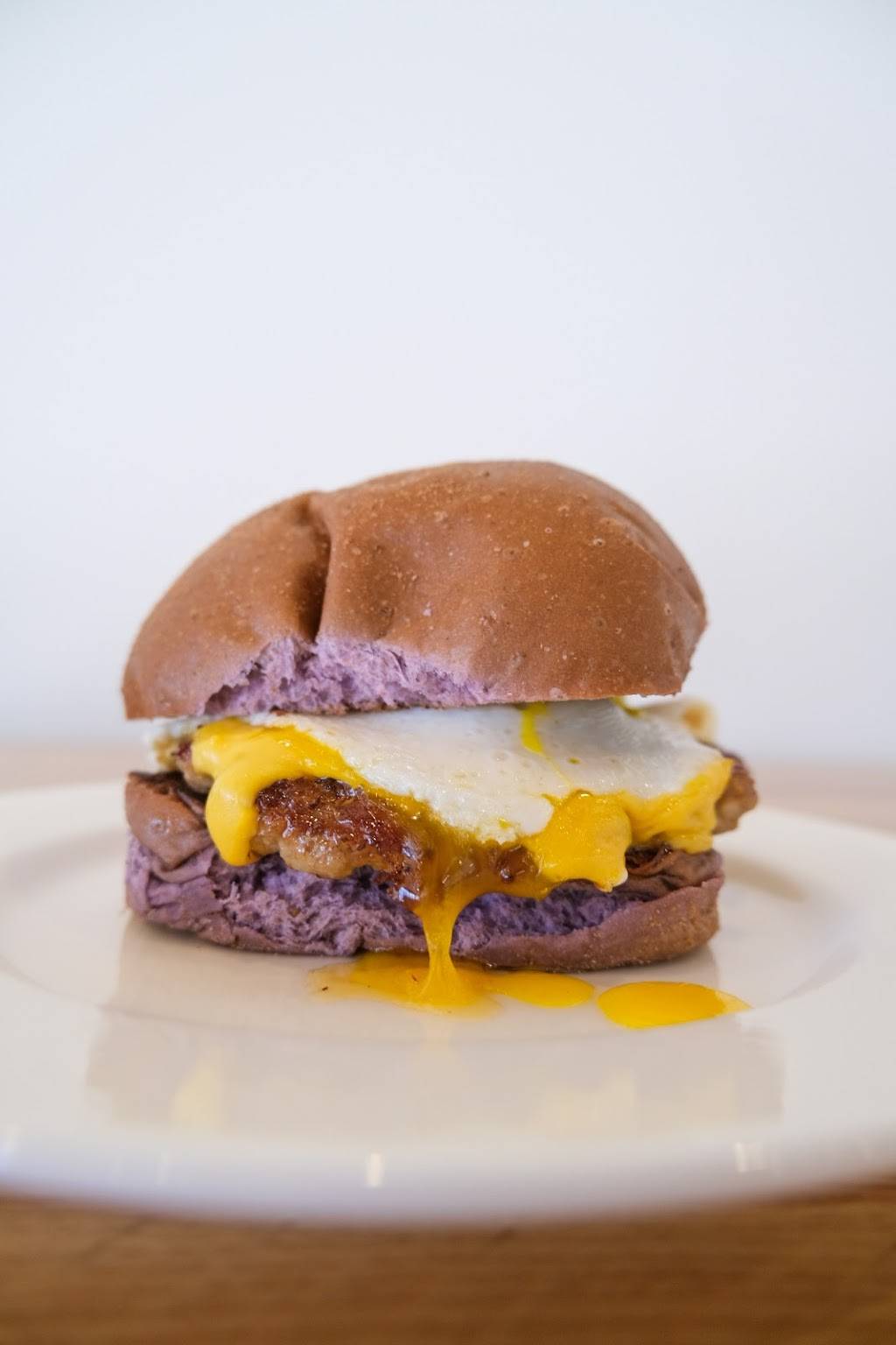 Cobra Burger | restaurant | 400 N 27th St, Richmond, VA 23223, USA | 8046438824 OR +1 804-643-8824