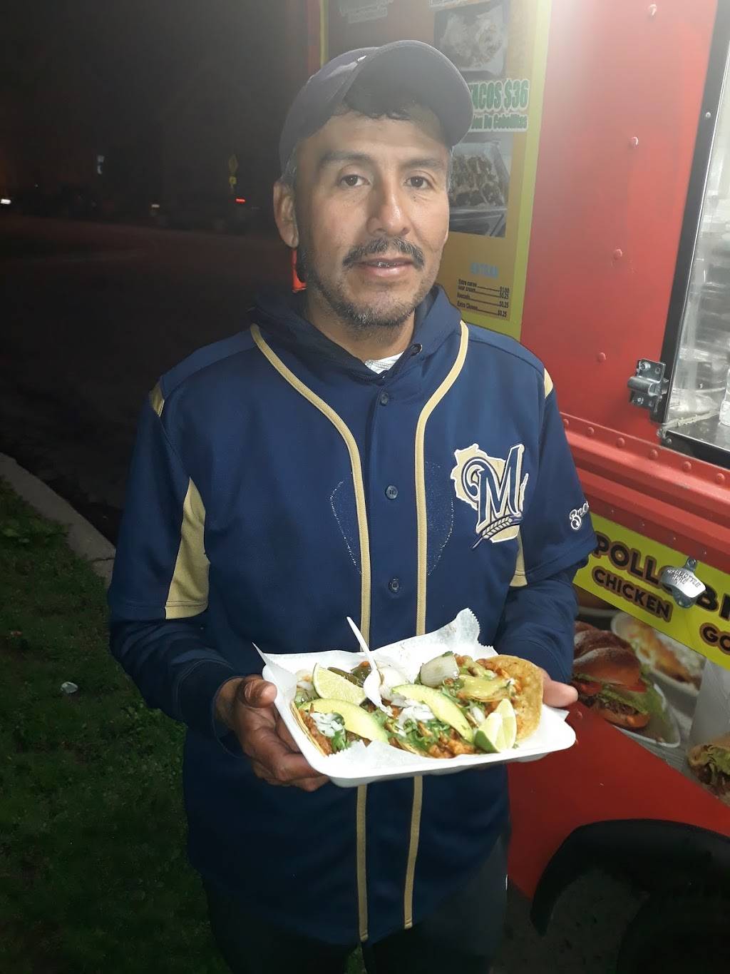 Taqueria Campechano | restaurant | 18 W Greenfield Ave, Milwaukee, WI 53204, USA | 4142153159 OR +1 414-215-3159