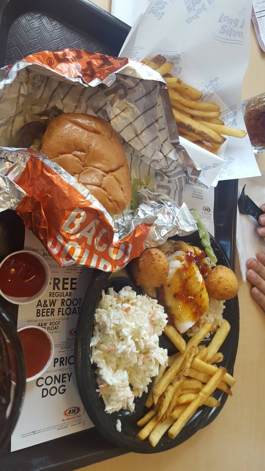 Long John Silvers | meal takeaway | 1919 Vestal Pkwy E, Vestal, NY 13850, USA | 6077863500 OR +1 607-786-3500