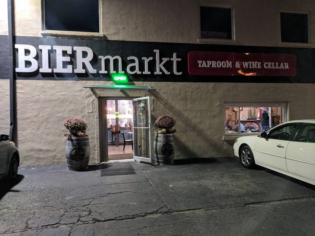 BIERmarkt | restaurant | 420 Three Rivers Pkwy, North Bend, OH 45052, USA | 5139412437 OR +1 513-941-2437
