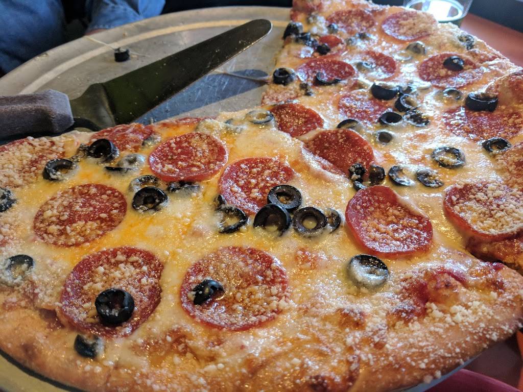 Mellow Mushroom Myrtle Beach | restaurant | 1571 21st Ave N, Myrtle Beach, SC 29577, USA | 8434441122 OR +1 843-444-1122