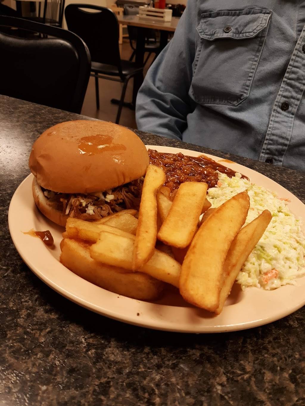 Benny Bobs Barbecue | restaurant | 847 E Main St, Blytheville, AR 72315, USA | 8707630505 OR +1 870-763-0505