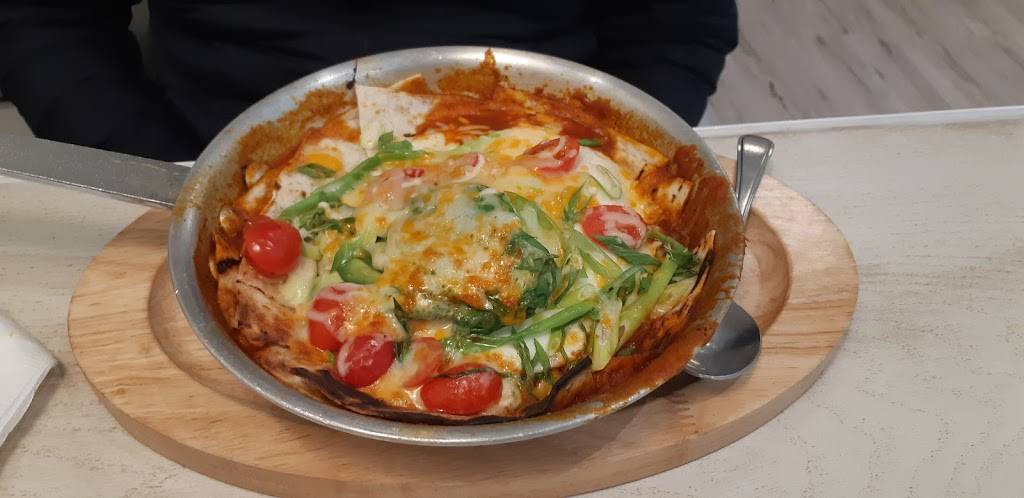 What A Bagel - St. Clair | restaurant | 827 St Clair Ave W, Toronto, ON M6C 1C2, Canada | 6474848461 OR +1 647-484-8461