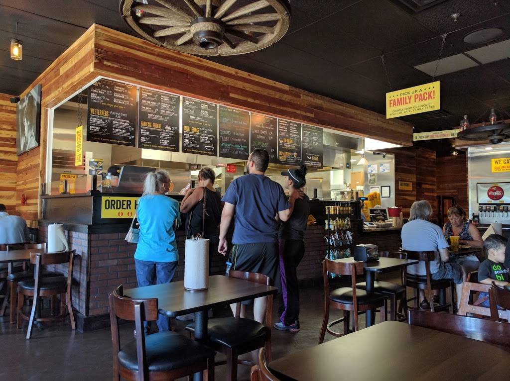 Dickeys Barbecue Pit | restaurant | 29273 Central Ave, Lake Elsinore, CA 92532, USA | 9512497977 OR +1 951-249-7977
