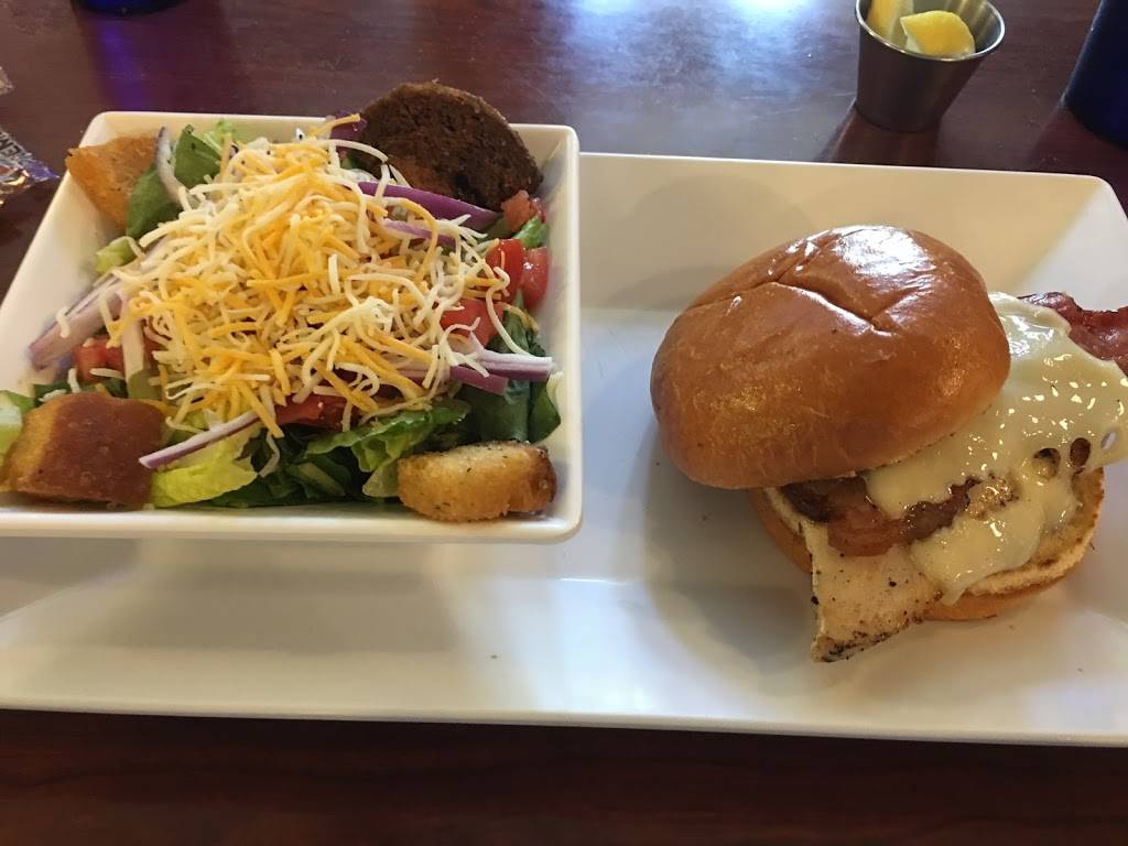 ETs Downtown | restaurant | 107 E Sangamon Ave, Rantoul, IL 61866, USA | 2178930222 OR +1 217-893-0222