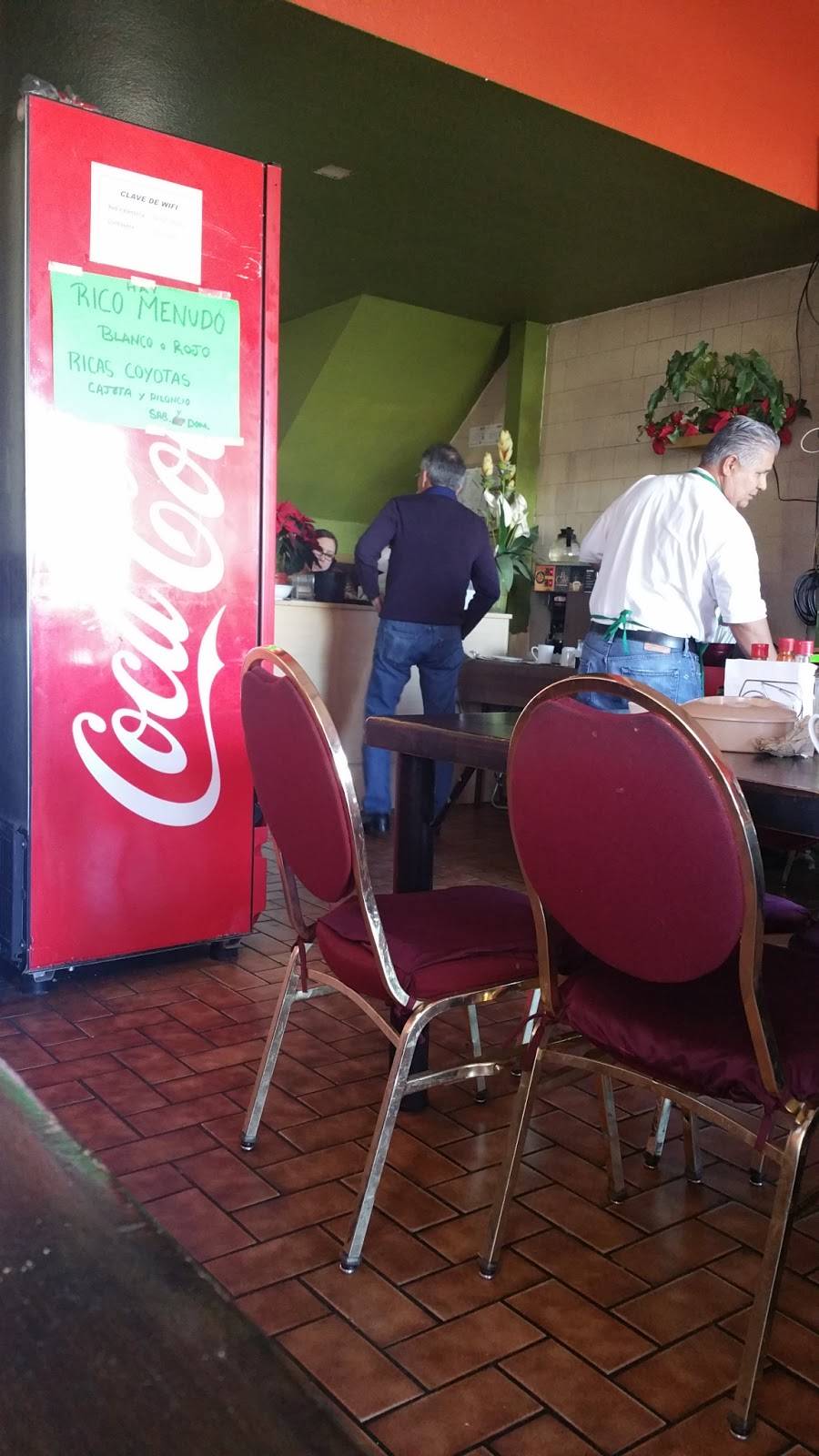 Antojitos EL SINALOENSE | restaurant | Interior 601, Aeropuerto 1900, C.Comercial Otay, Nueva Tijuana, 22435 Tijuana, B.C., Mexico | 016646232750 OR +52 664 623 2750