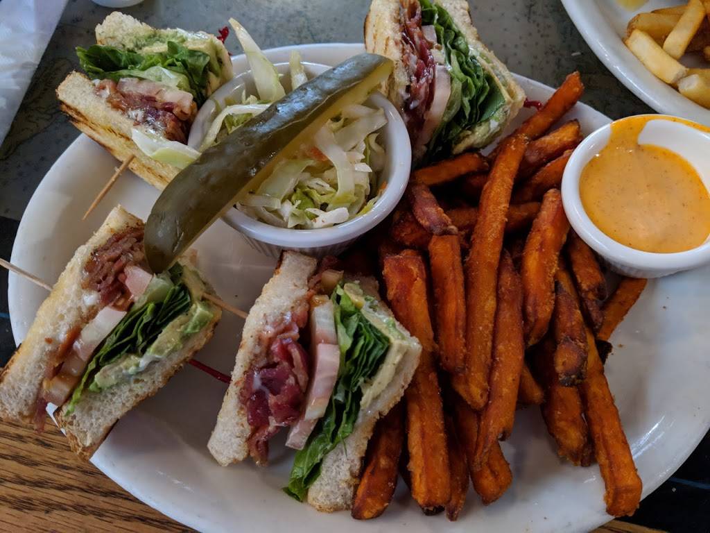 San Pedro Brewing Company | restaurant | 331 W 6th St, San Pedro, CA 90731, USA | 3108315663 OR +1 310-831-5663