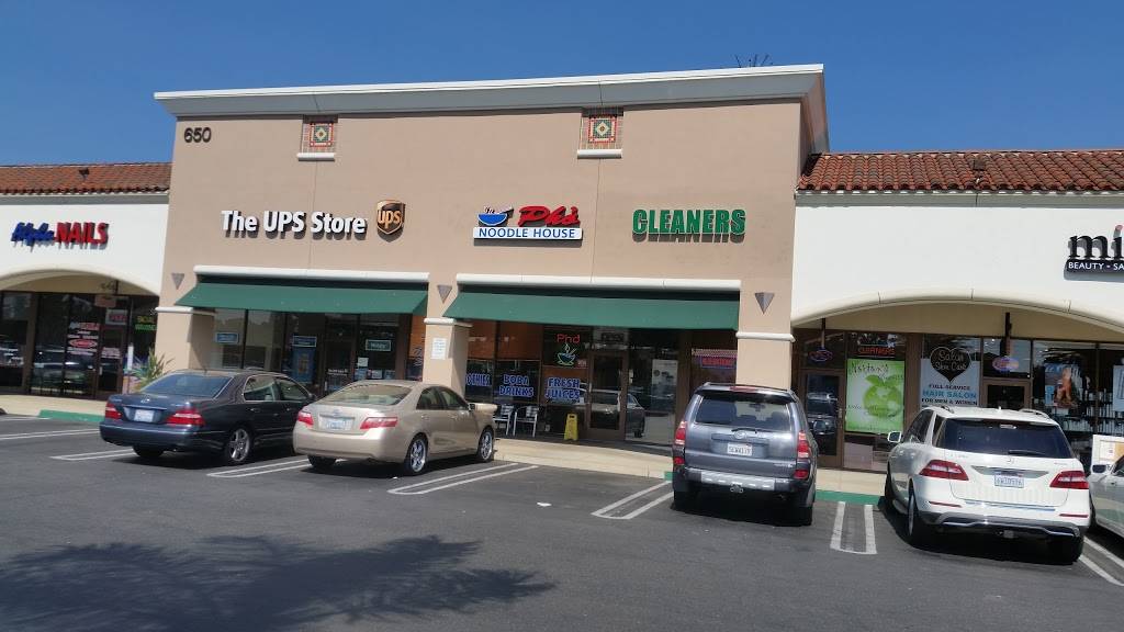 Pho Noodle House | restaurant | 646 N Rose Dr, Placentia, CA 92870, USA | 7145723907 OR +1 714-572-3907