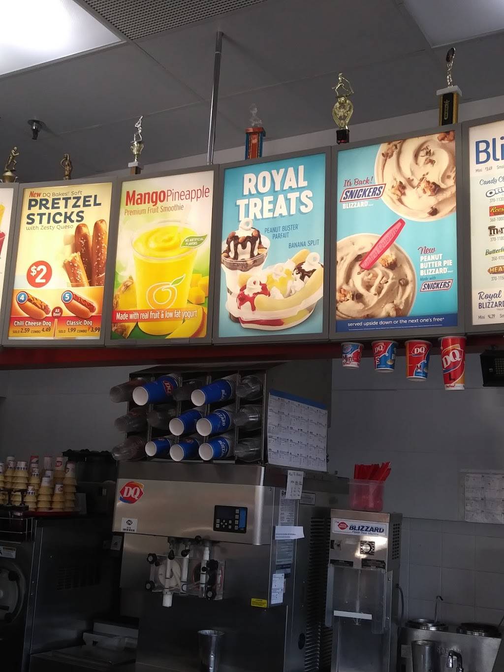 DQ / Orange Julius | restaurant | 5445 Transit Rd, Williamsville, NY 14221, USA | 7166891775 OR +1 716-689-1775