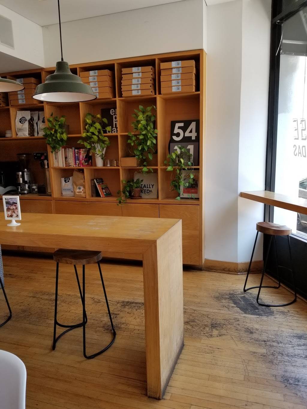 5411 Empanadas | Lakeview | cafe | 2850 N Clark St, Chicago, IL 60657, USA | 7737555411 OR +1 773-755-5411