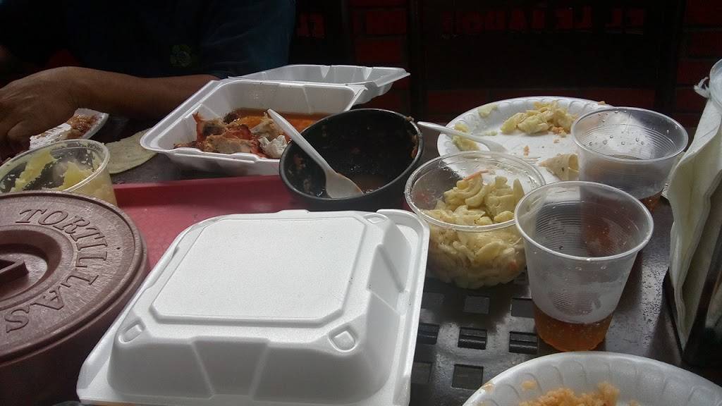 Pollos El Leñador | restaurant | Calle Esmeralda 1128, California, 22890 Ensenada, B.C., Mexico | 016461207746 OR +52 646 120 7746