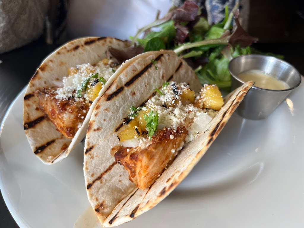 Round House | restaurant | 324 W Main St, S Wood St, Lansdale, PA 19446, USA | 2153682640 OR +1 215-368-2640